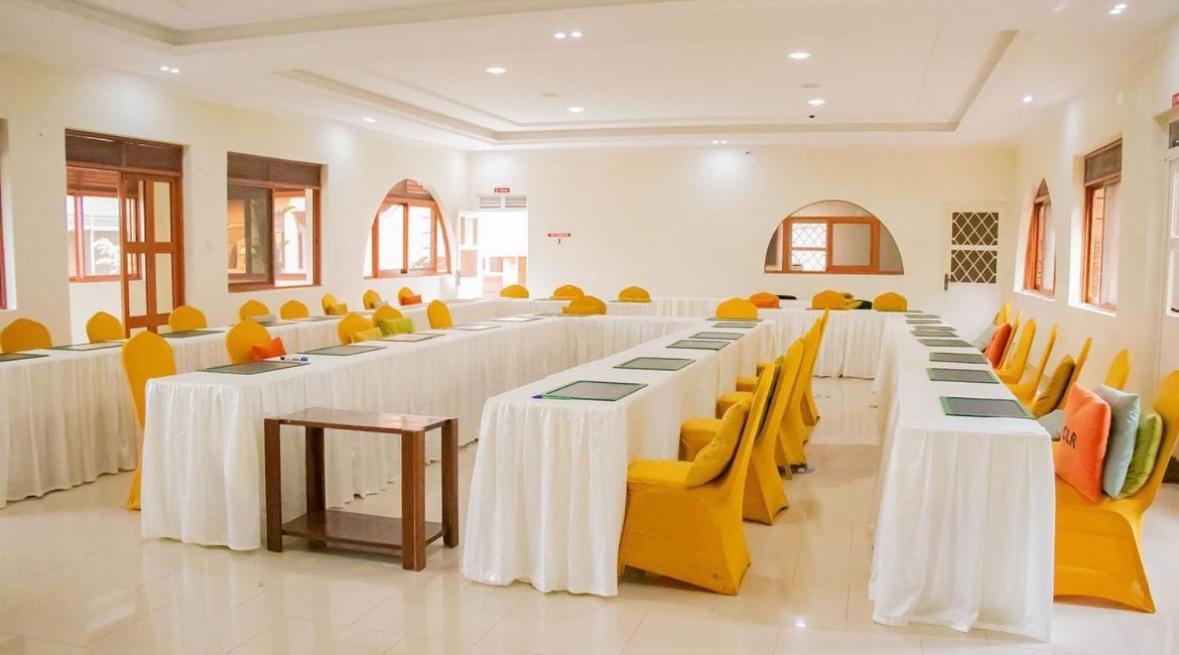Country Lake Resort Garuga Энтеббе Экстерьер фото